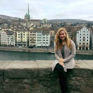 Meet your Posher, Lauren