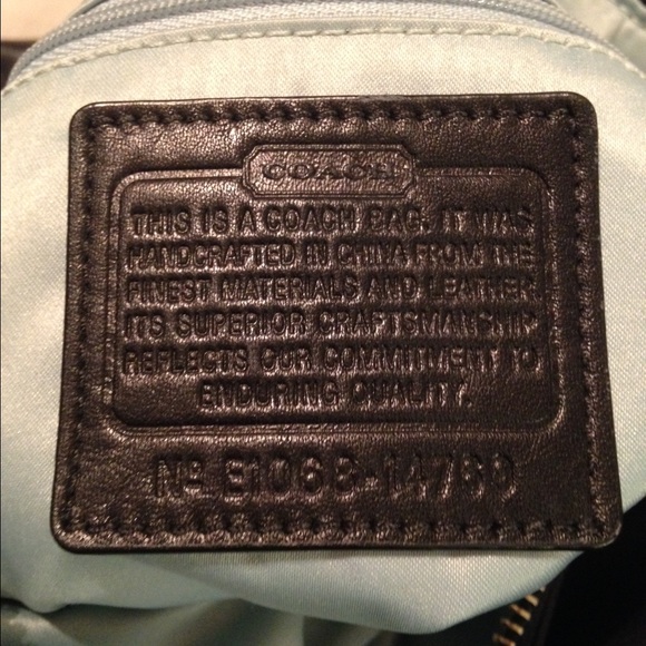 Authentic Coach black purse - Picture 4 of 4