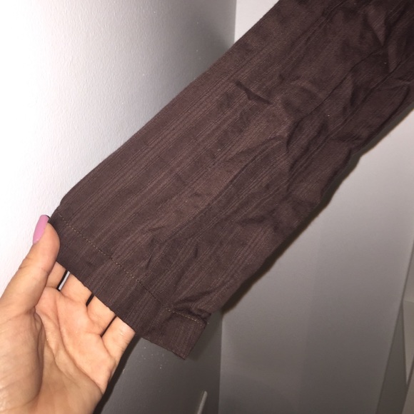 Brown button down blouse - Picture 2 of 4