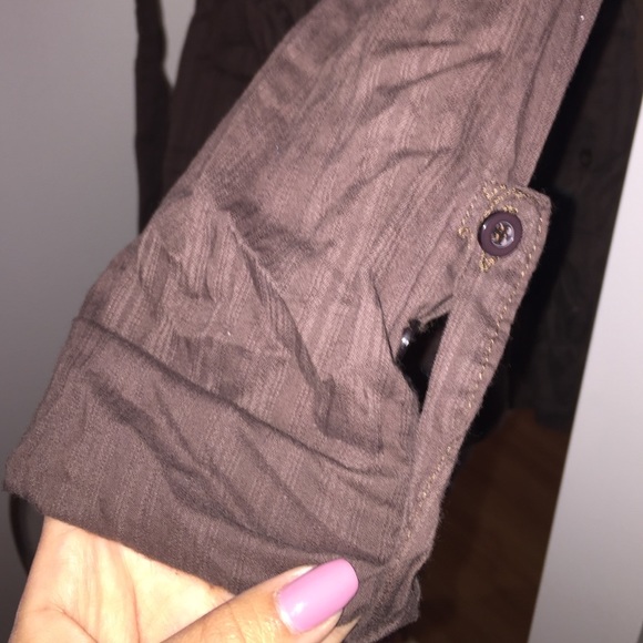 Brown button down blouse - Picture 3 of 4
