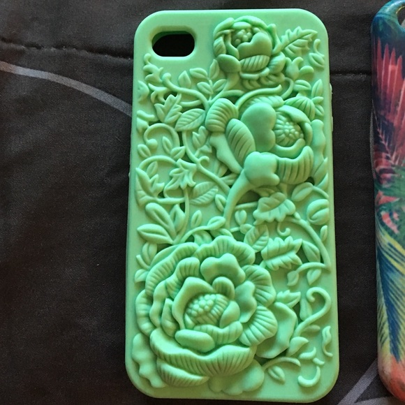 iPhone cases. - Picture 2 of 4