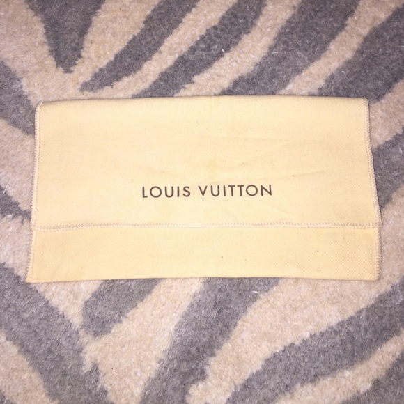 louis vuitton purse protector