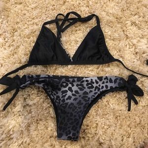 Reversible bikini set!!! Size small