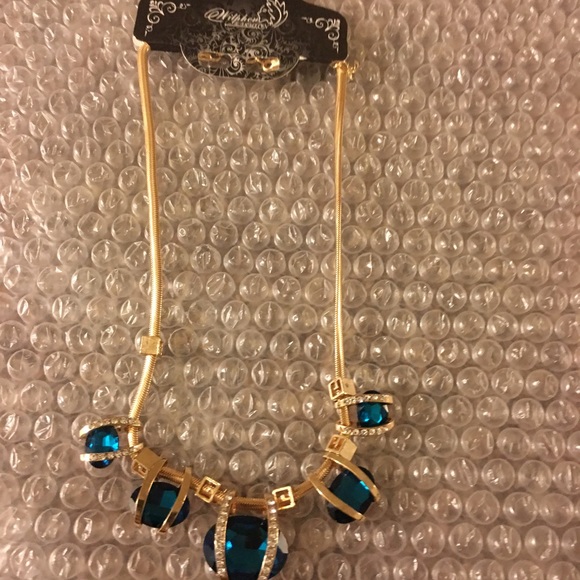 Necklace - Picture 2 of 3