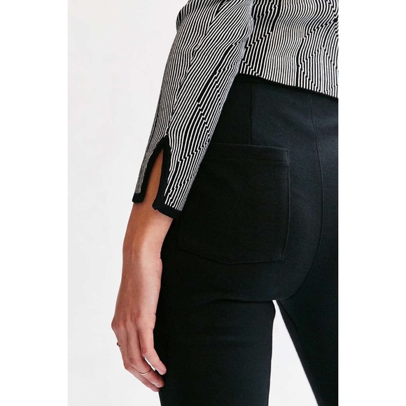 ๐ซ NFS ๐ซ silence + noise Darcy Sweater ๐ - Picture 3 of 4