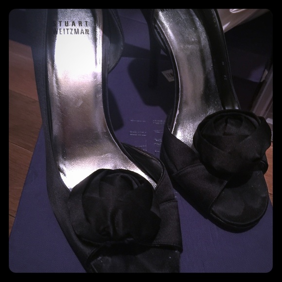 Beautiful rose satin Stuart Weitzman heel