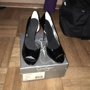 Jessica Simpson Neona