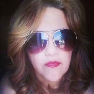 Meet your Posher, Wendy