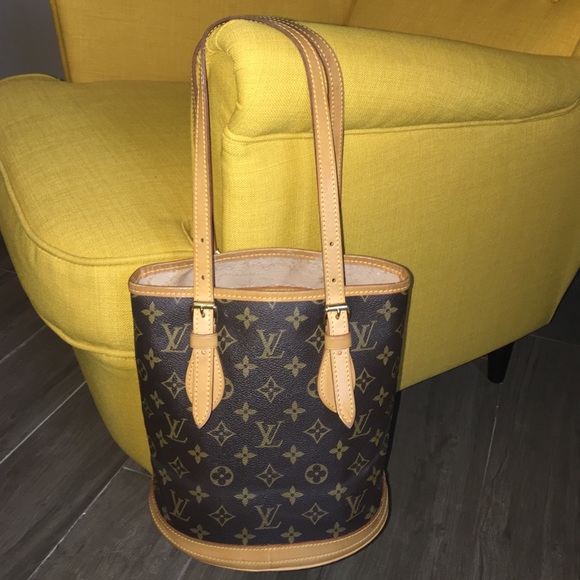 Louis Vuitton Handbags - 🍡SOLD🍡AUTHENTIC LOUIS VUITTON BUCKET PM
