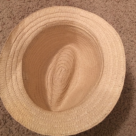 Fedora - Picture 2 of 2