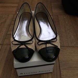 Etienne Aigner flats