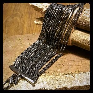 Chain link bracelet with C clasp