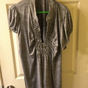 3x heathered grey ruffle front. Lightweight