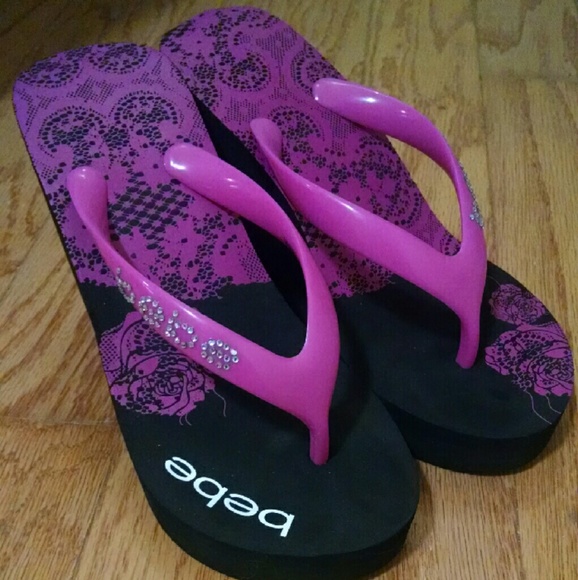 *SOLD* Bebe platform flip flops - Picture 2 of 3