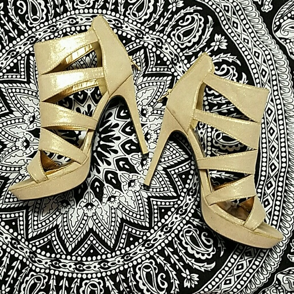 Gorgeous Heels - Picture 2 of 4
