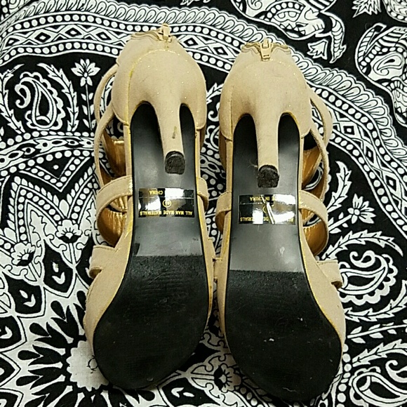 Gorgeous Heels - Picture 4 of 4