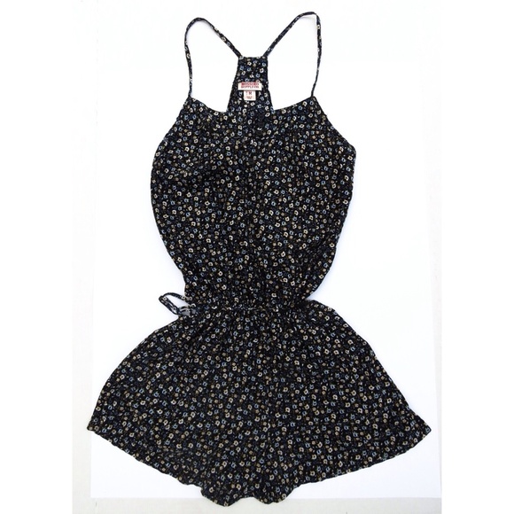 Charlotte Russe Pants - Adorable floral romper