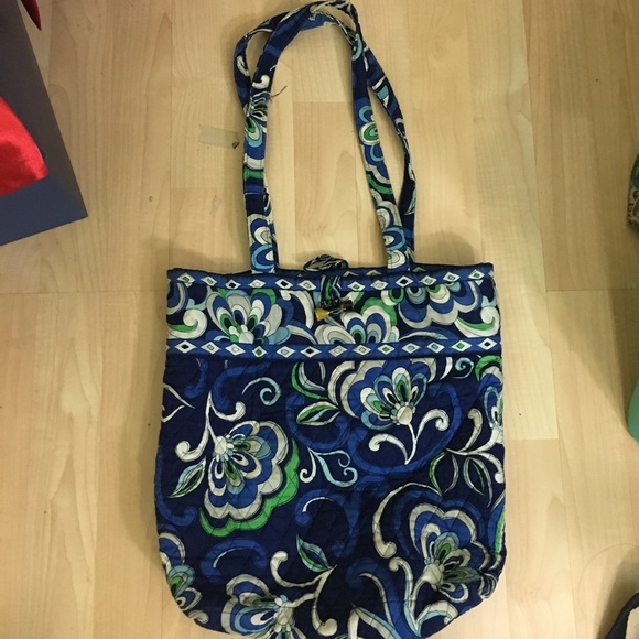 Vera Bradley Tote Medium Size
