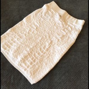 GUESS White Bodycon Stretch Knit Skirt