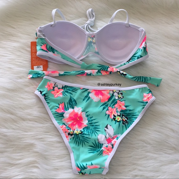 SOLD Mint, pink, and white floral bikini set - Picture 2 of 4