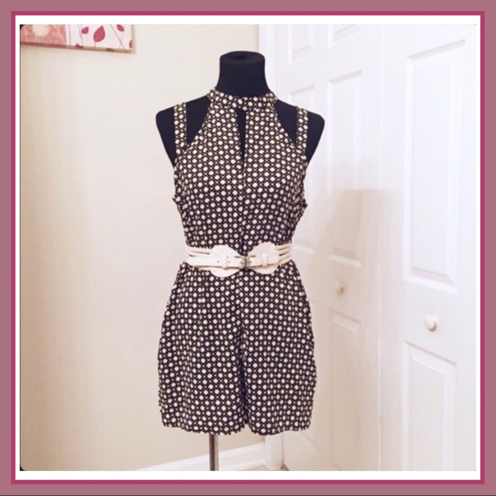 Sale 🎈NWOT Navy Blue Print Romper