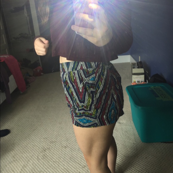 Shorts - Picture 3 of 3