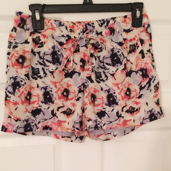 Floral Print Drawstring Shorts - Picture 1 of 3