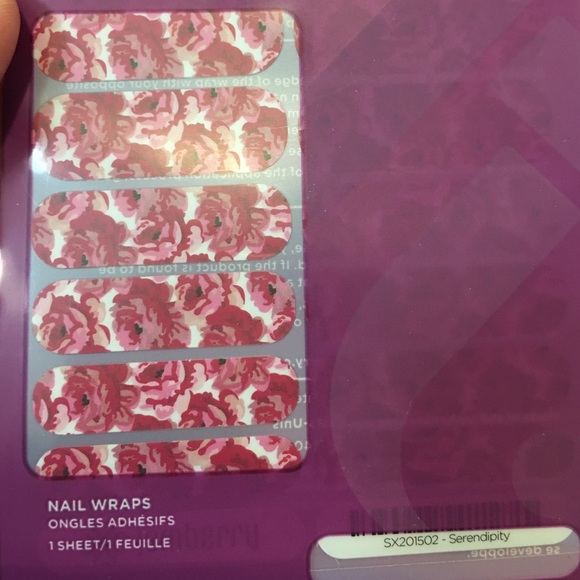 Jamberry Serendipity nail wraps