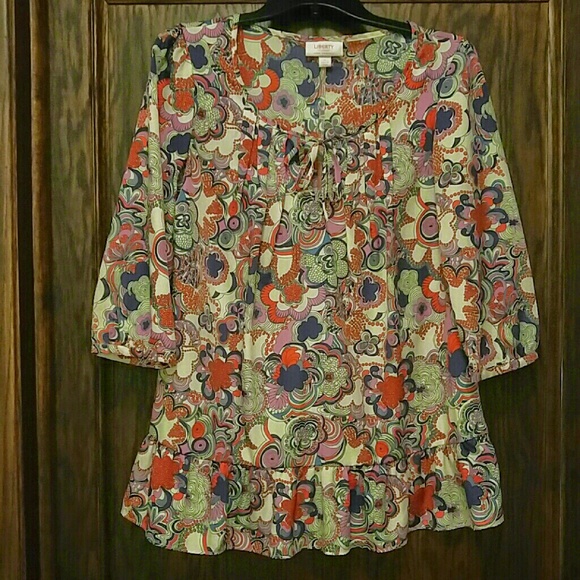 Longish blouse in crazy pattern. 3/4 sleeve - Picture 2 of 2