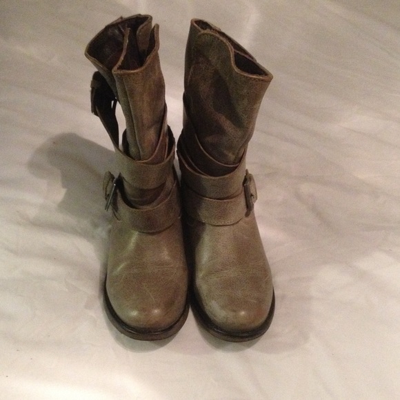 Steve Madden boots
