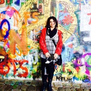 Meet your Posher, Monica