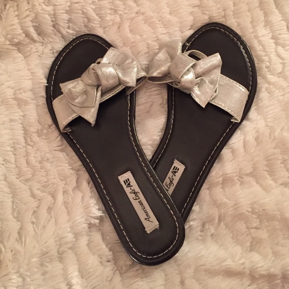NWOT American eagle sandals