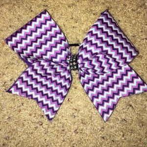 chevron bow