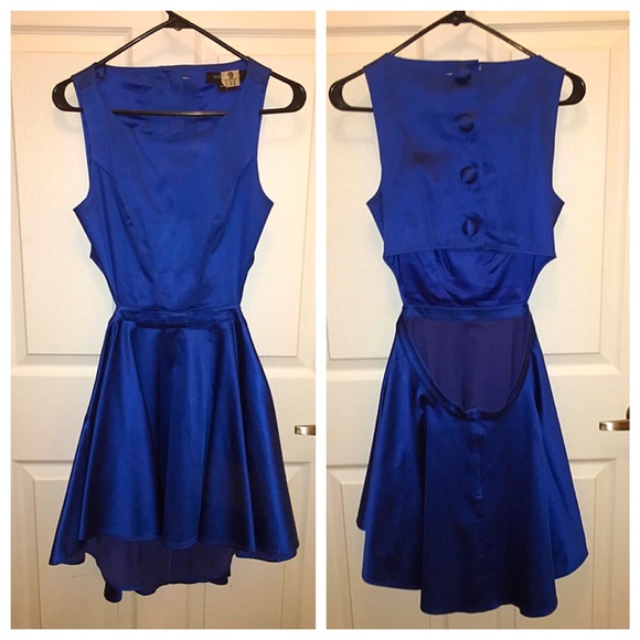 Guess by Marciano - Picture 2 of 4