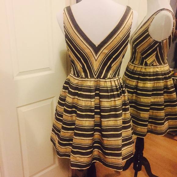 NWT J Crew Factory Petite V-Neck Flare Dress - Picture 3 of 4