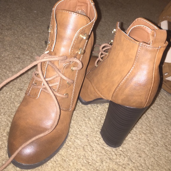 Antique styled dirty cognac booties size 6