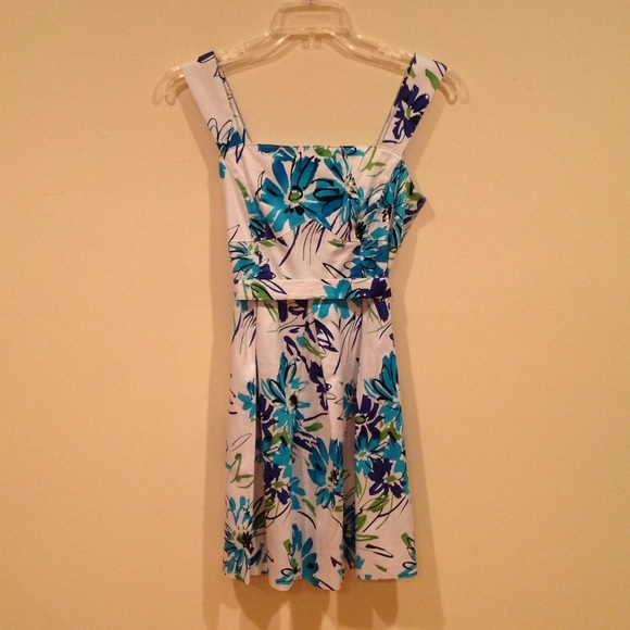 CLOSET CLOSING‼️ NWOT Formal Dress