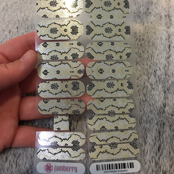Jamberry Metallic Snakeskin nail wraps