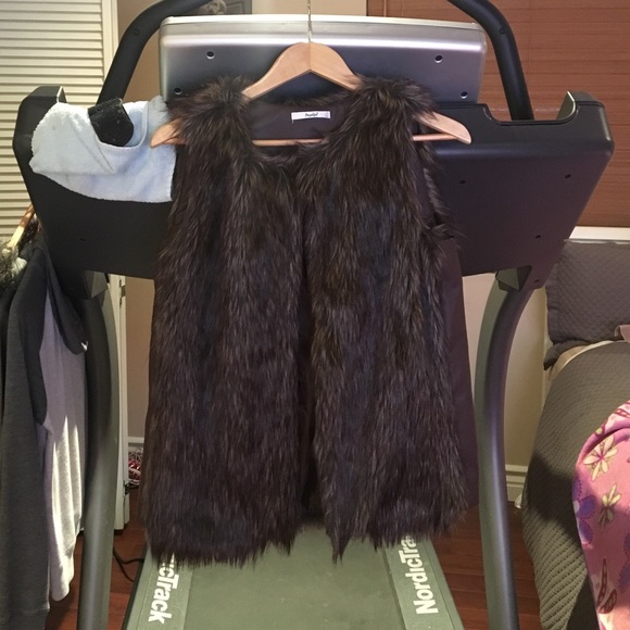 Fur vest
