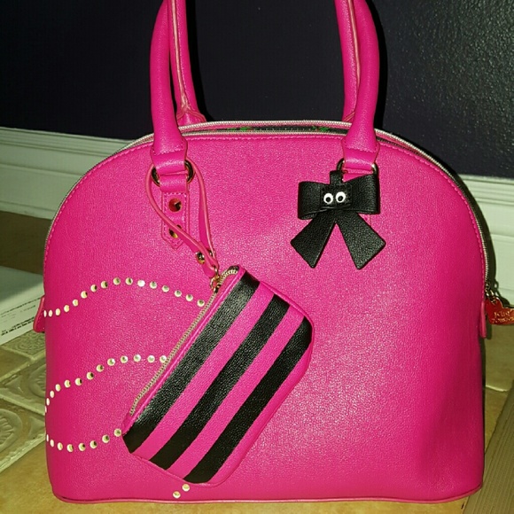 Betsey Johnson FIRST KISS DOME SATCHEL