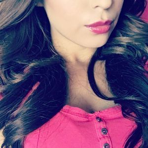 Meet your Posher, Paola