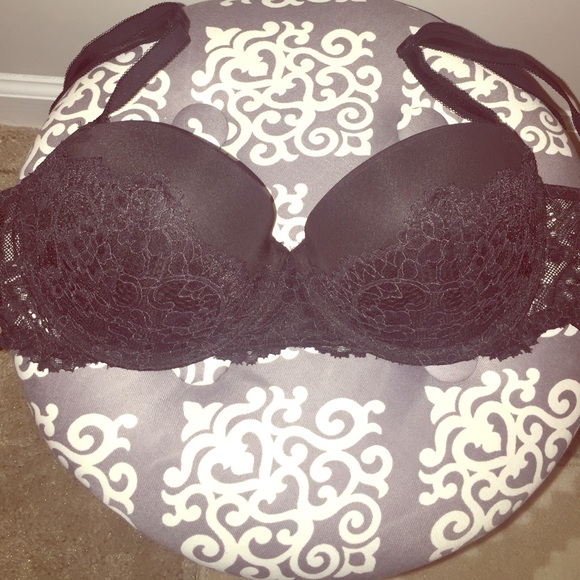 Victoria's Secret black lace balconet push up bra