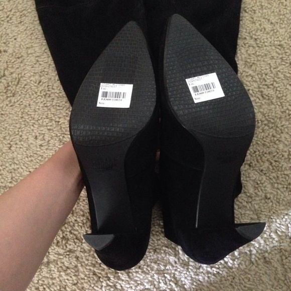 Stuart Weitzman Highstreet Over the Knee Boots - Picture 3 of 4