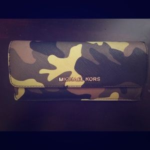 MK camo wallet