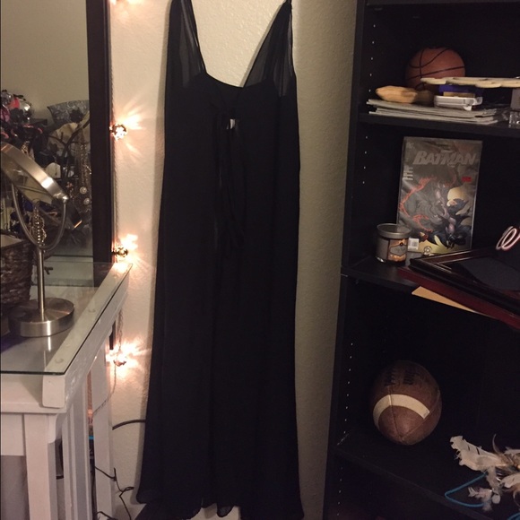 Sheer black maxi overthrow - Picture 3 of 3