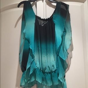 Cute top different color top