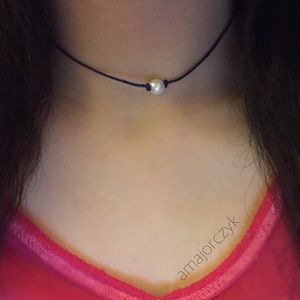 Single Pearl Choker Navy Dark Blue