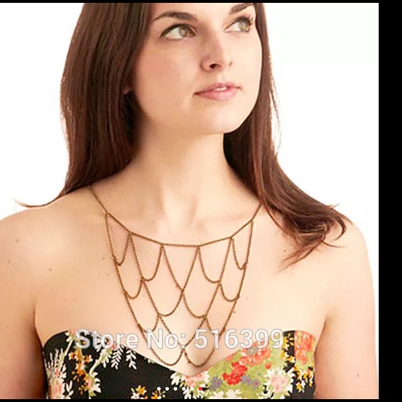Two Way Use Shoulder Jewelry/chain - Picture 2 of 2