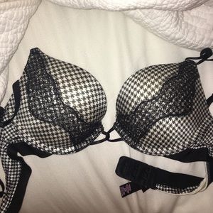 Bombshell bra