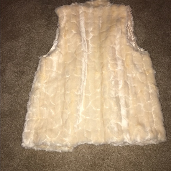 Vest - Picture 3 of 3